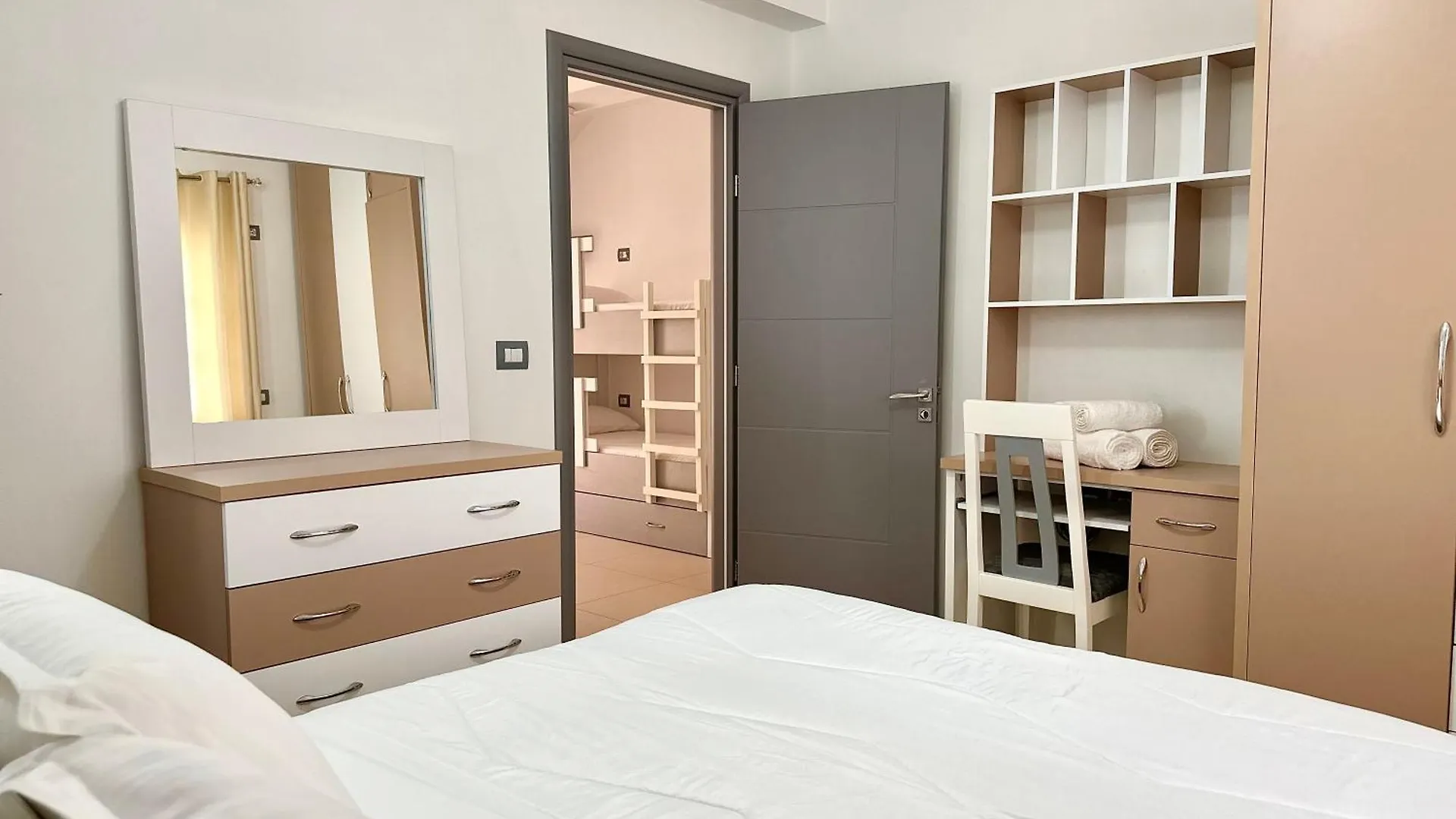 Elisabeth Apartments 2 Σαράντα